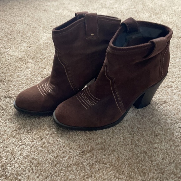 Kenzie Brown Cowboy Boots - Picture 2 of 5